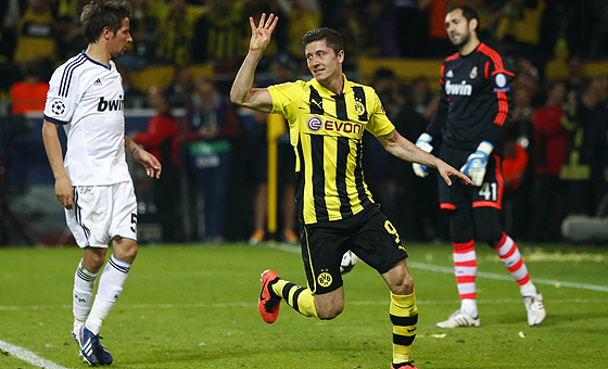 开云体育-德约科维奇焦点对战，莱万多夫斯基与30激战切尔西分钟，表现优异胜负难料！全场沸腾不已的简单介绍-开云体育