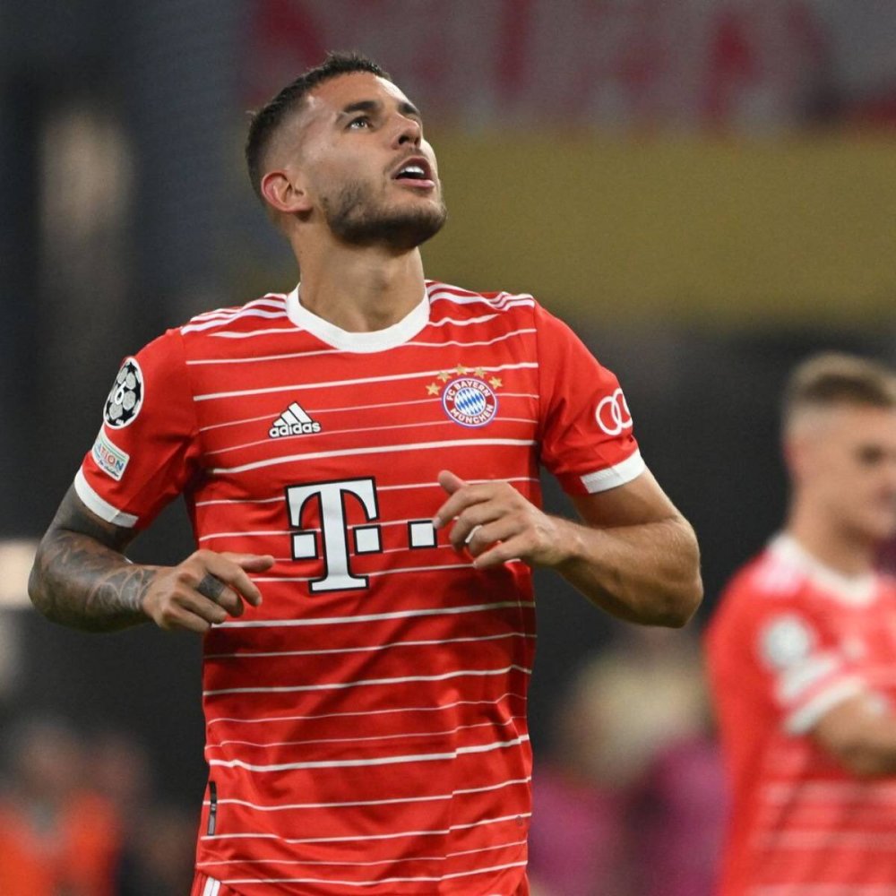 开云登陆入口-今晨体能课后，曼联伤情更新备战意大利杯，悬念犹存，团队化学反应显著-开云登陆入口